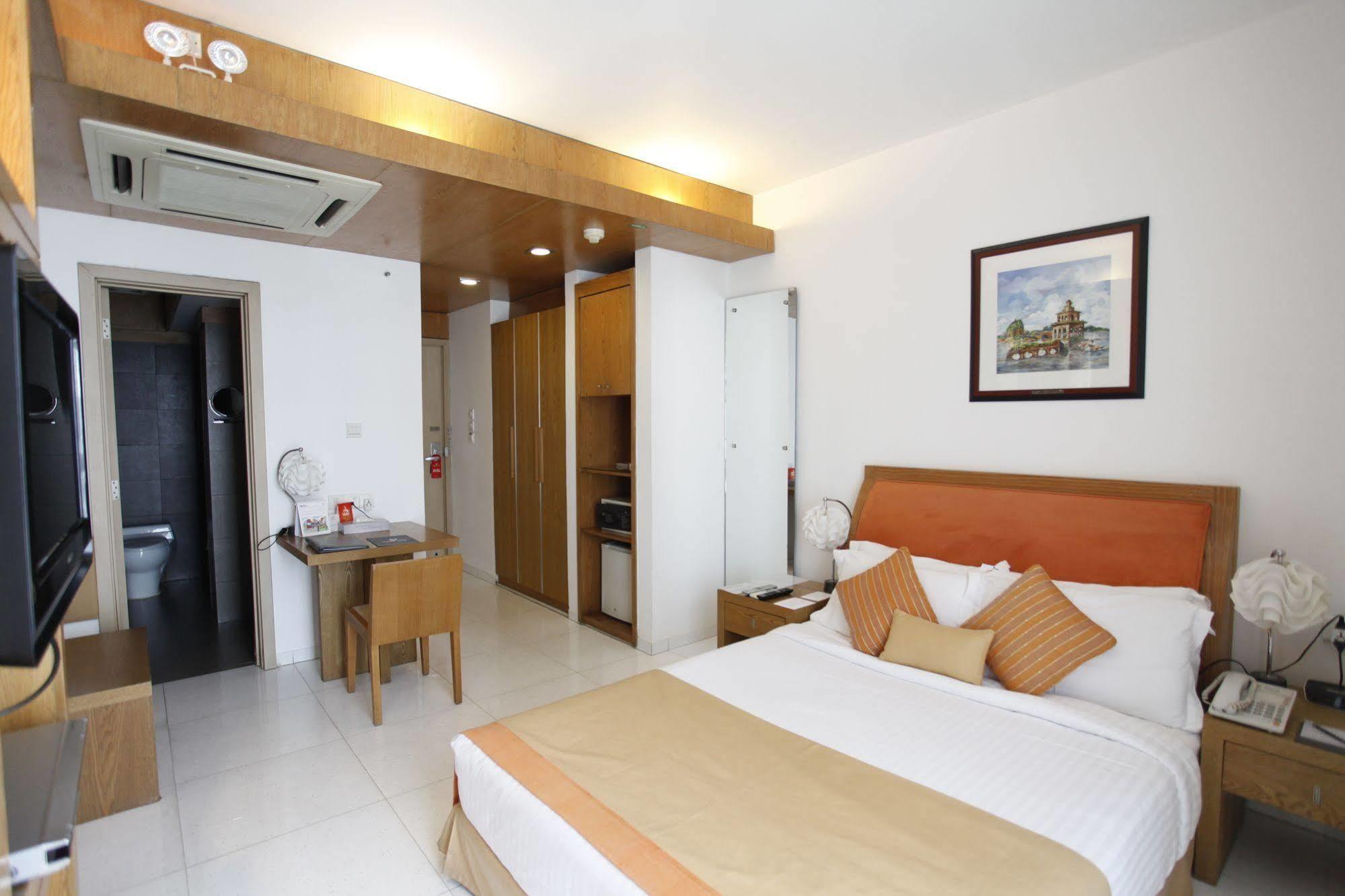 Platinum Suites Dhaka Exterior photo